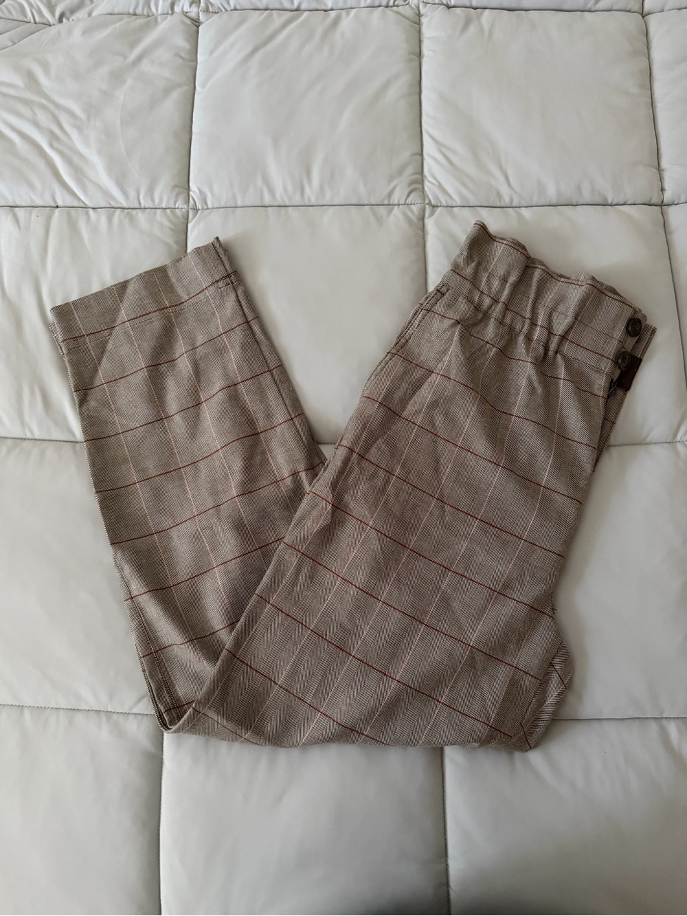 Maidwell high waisted pants in Light Brown with Subtle Red/pink Windowpane